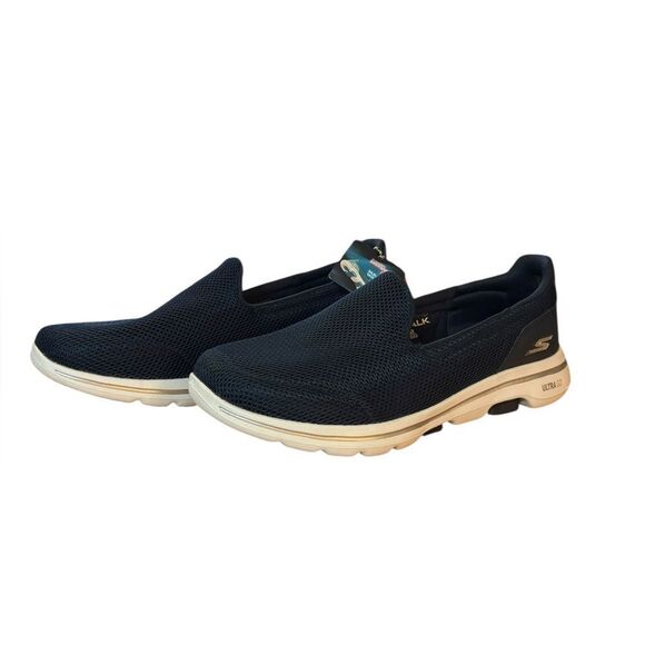NWT SKECHERS Ultra Go GO Walks Slip On, Navy Size 10 Wide Fit - Picture 1 of 9